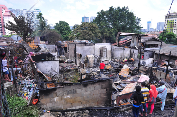 Sembilan Rumah Setinggan Musnah Dalam Kebakaran