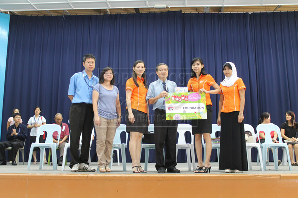 Gsm Foundation Donates To Chung Hua Middle School No 3