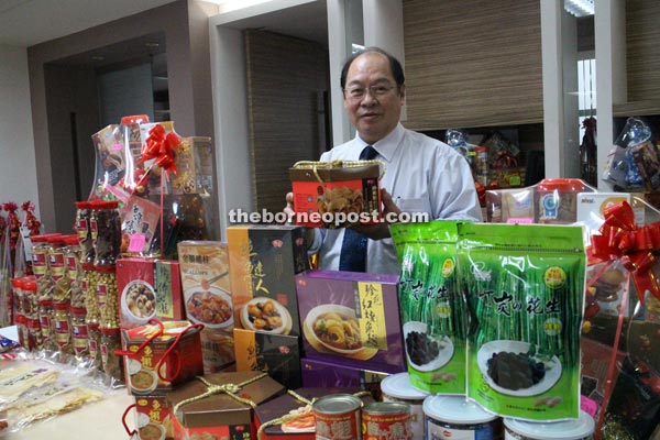 Cha Yi Trading holds hamper promotion