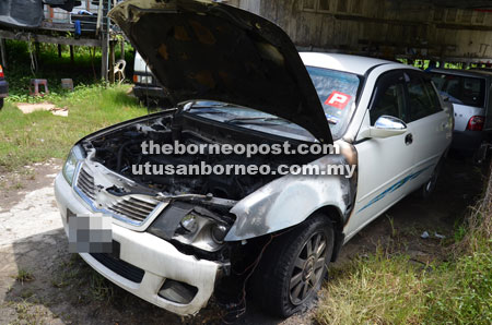 Kereta Dalam Bengkel Semburan Cat Terbakar