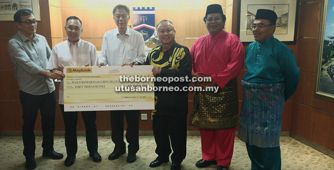 Samling Group Contributes Rm40 000 To Kuching Festival Food Fair Borneo Post Online