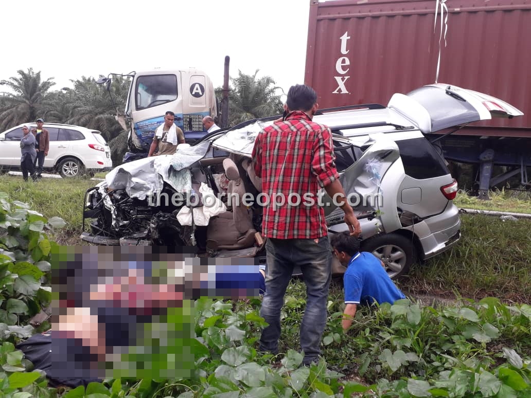 Three Killed In Suv Lorry Crash In Bintulu News Miricommunity Net