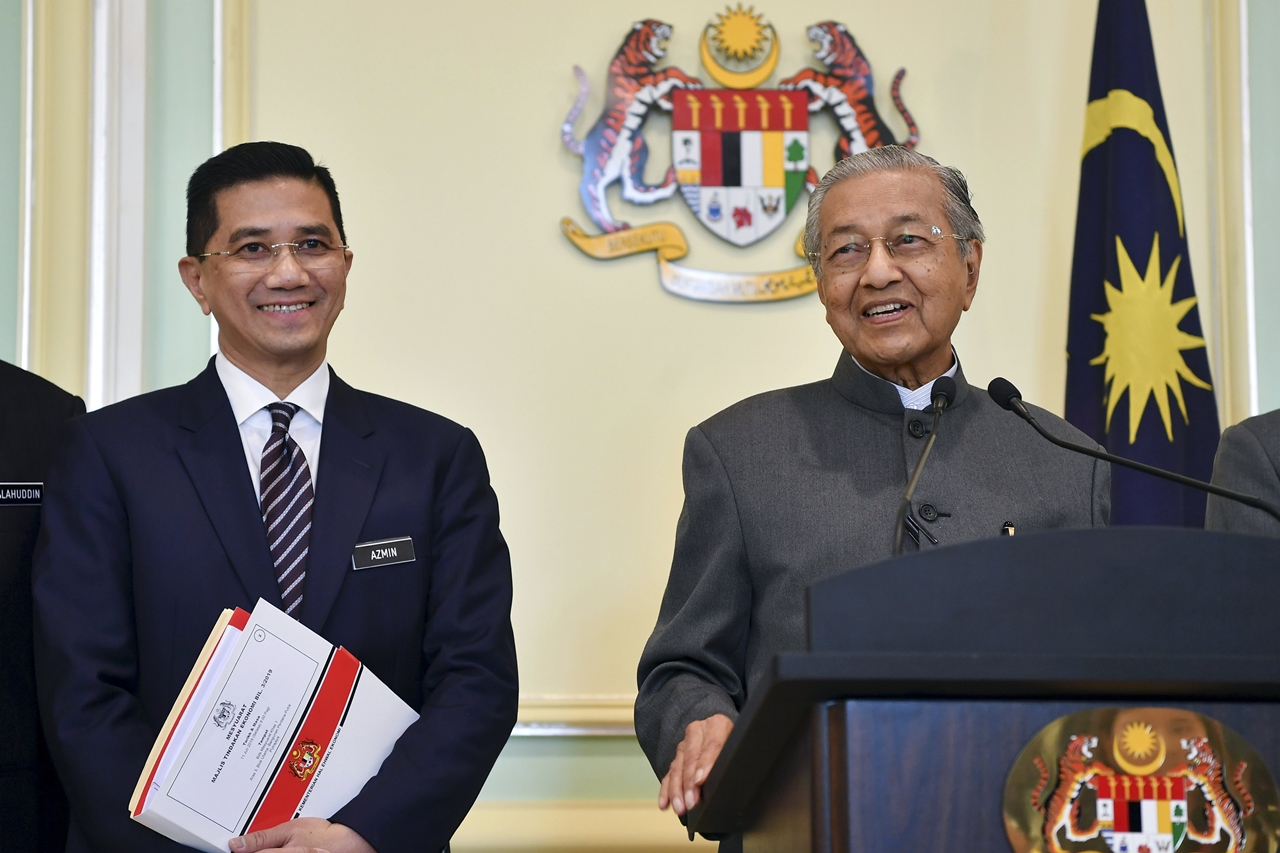 Govt To Cut Investment Processes To Expedite Approvals Dr Mahathir