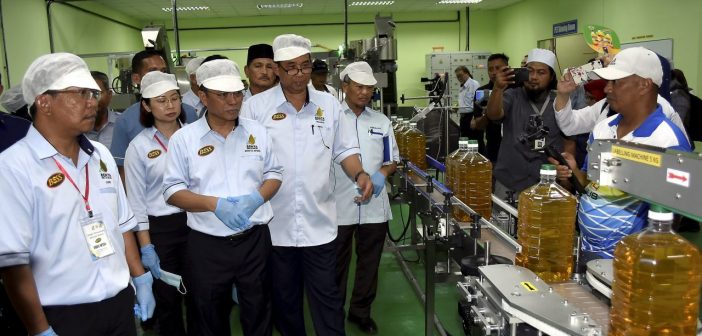 Sabah Produces Cooking Oil