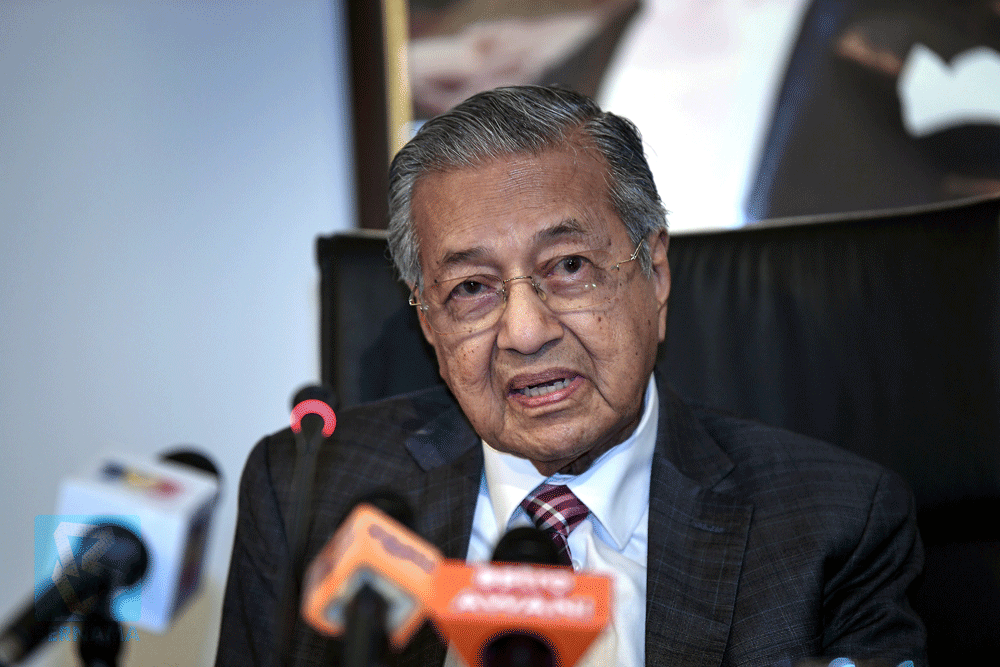 Dr Mahathir Study First Don T Hastily End Mco Borneo Post Online