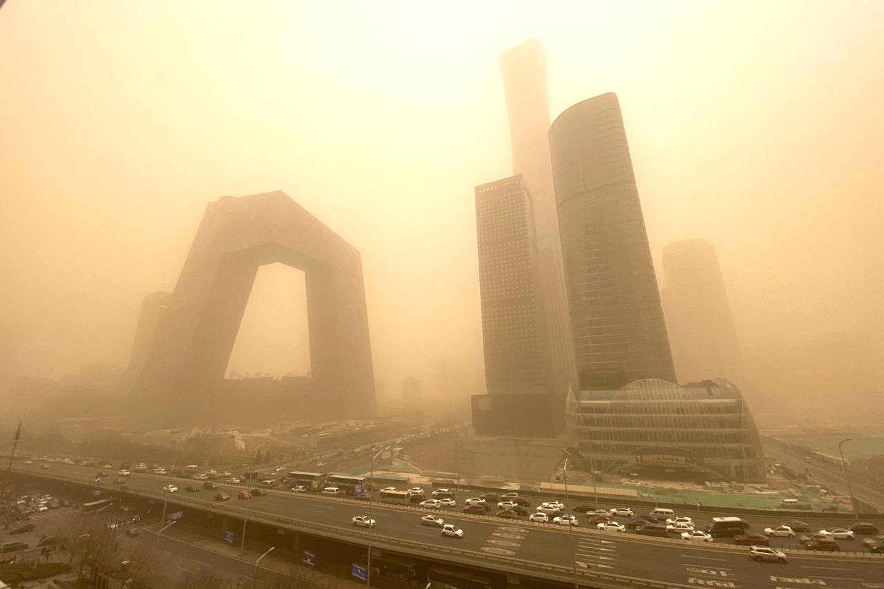 Biggest sandstorm in decade turns Beijing skies yellow | Borneo Post Online