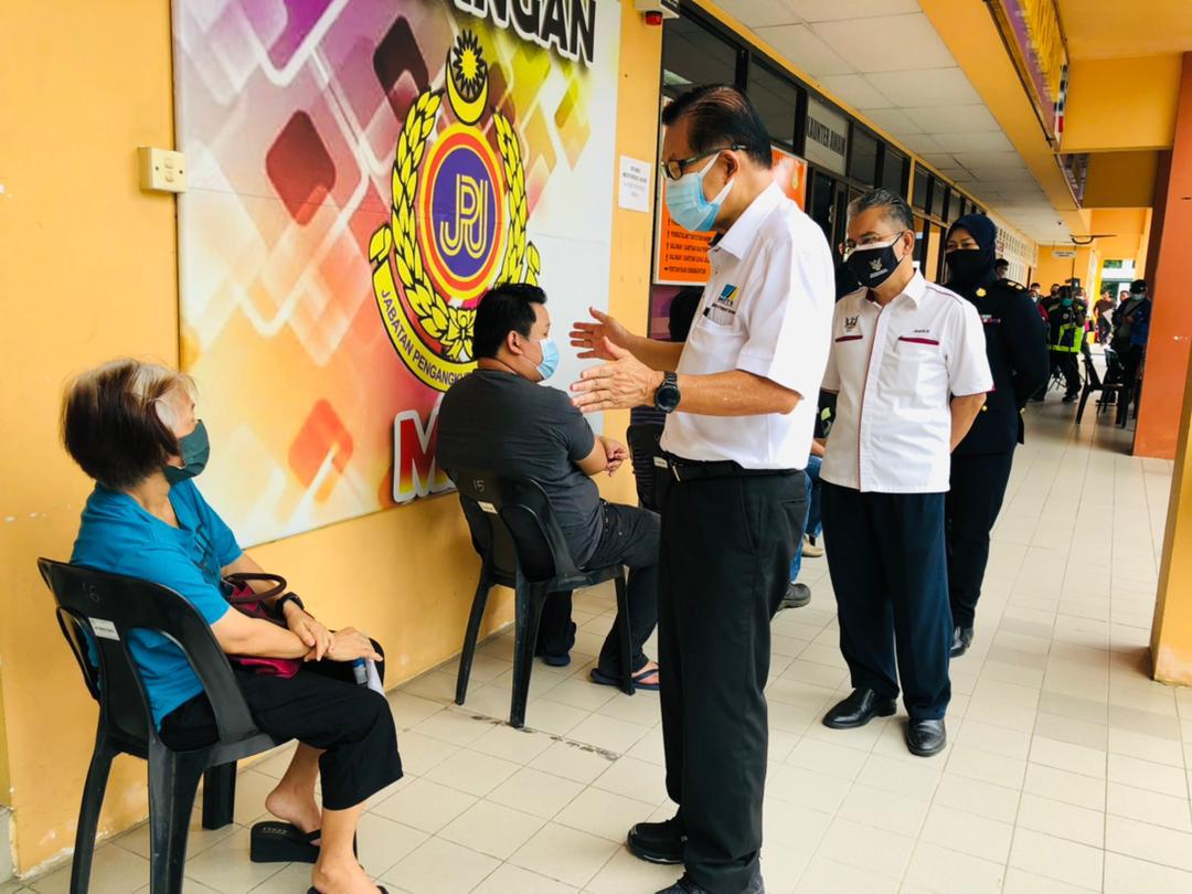 Jpj Told To Open Mobile Counters For Rural Folk To Renew Driving Licence Road Tax