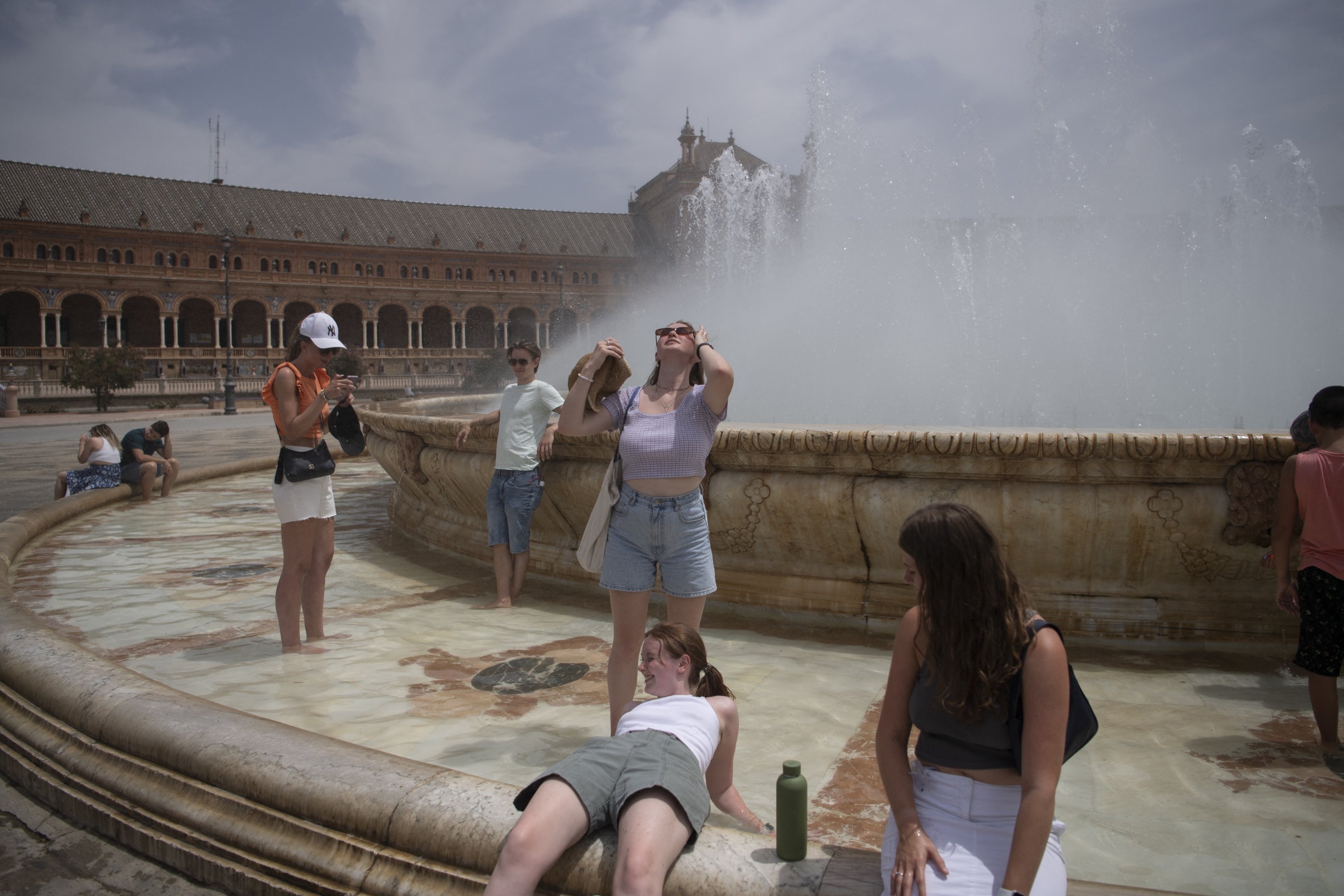 Western Europe heatwave to peak in Spain