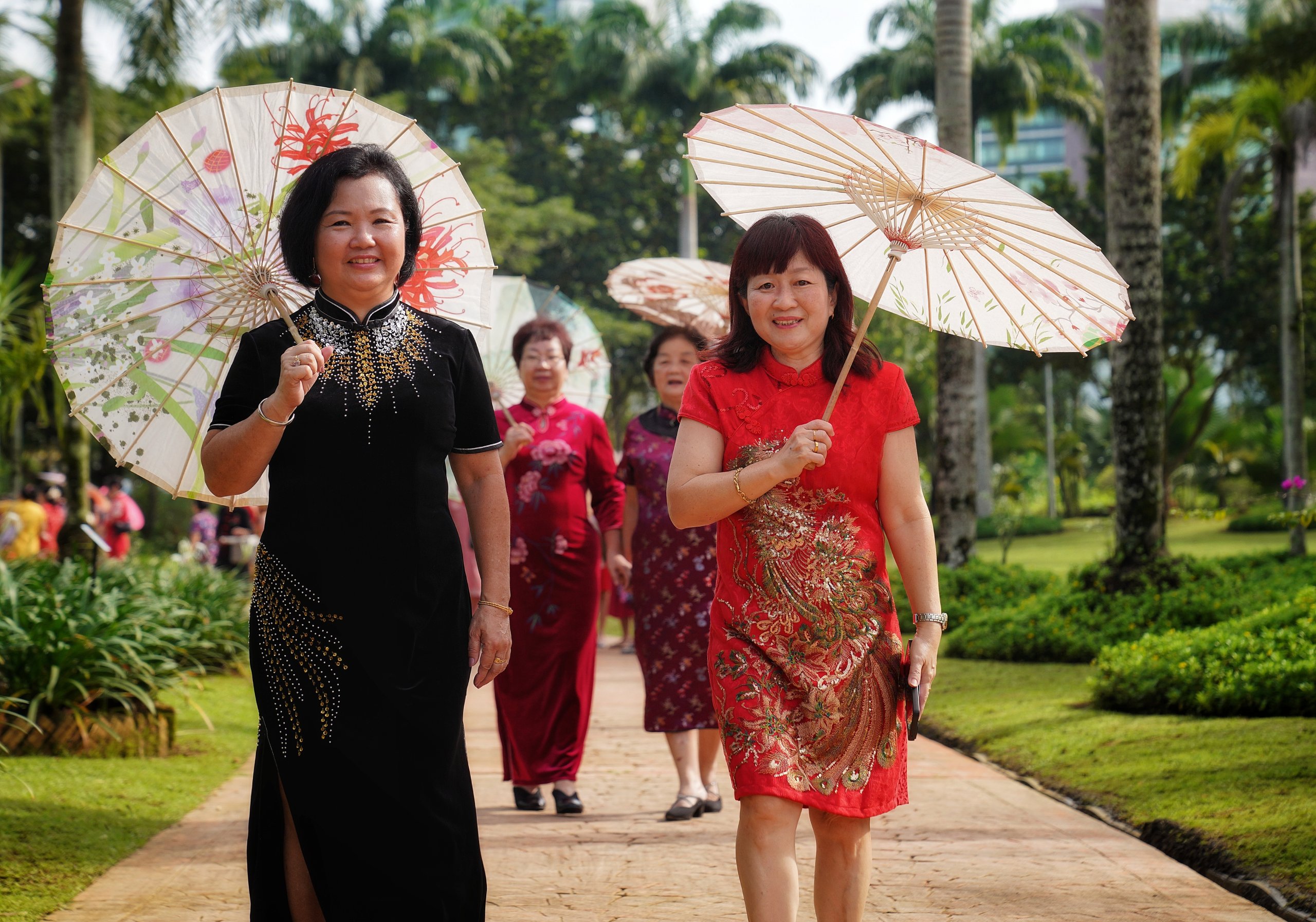 Parade of cheongsams in Kuching makes entry into Malaysia Book of Records