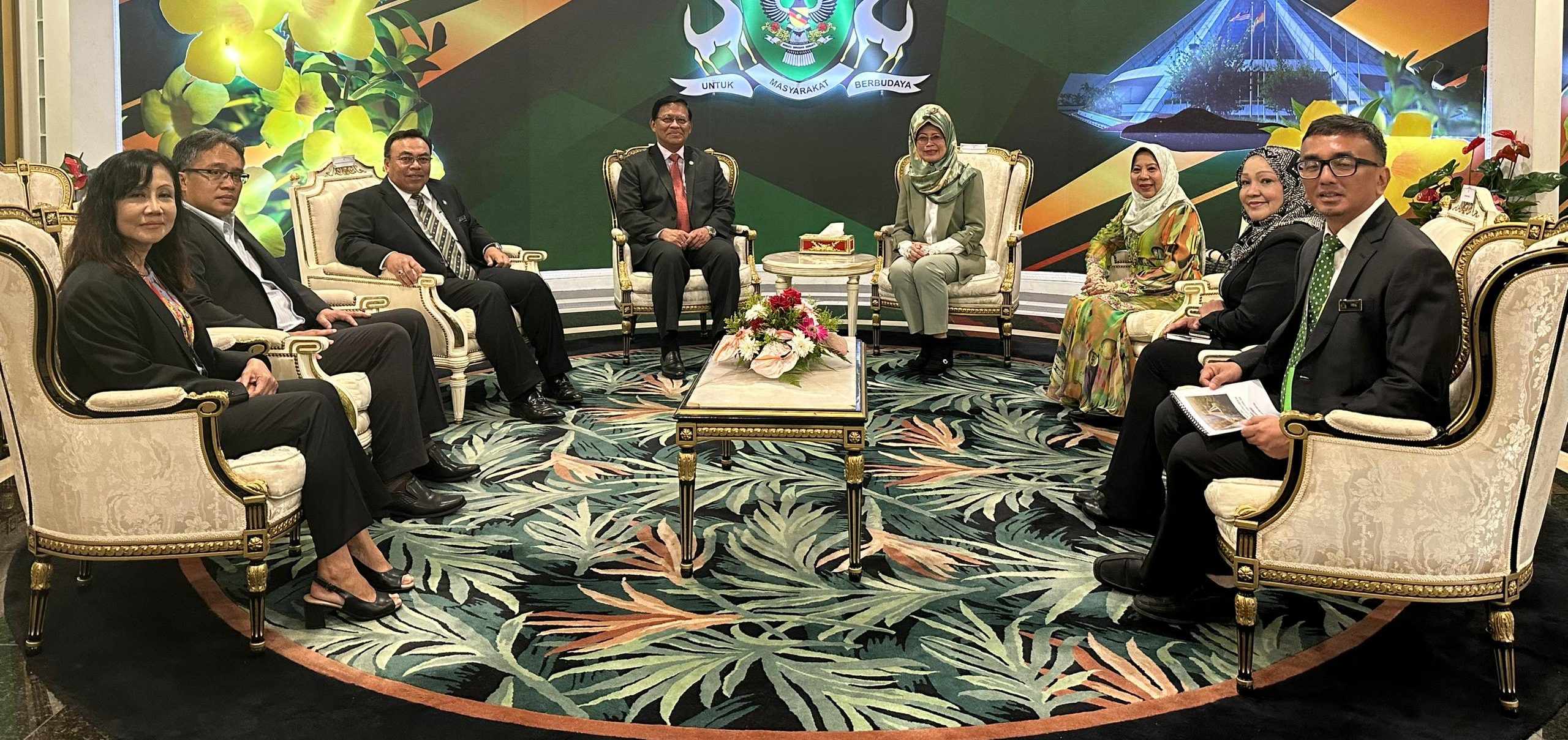 Fatimah: Ministry to work with DBKU to implement child-friendly initiative, address aging society issues