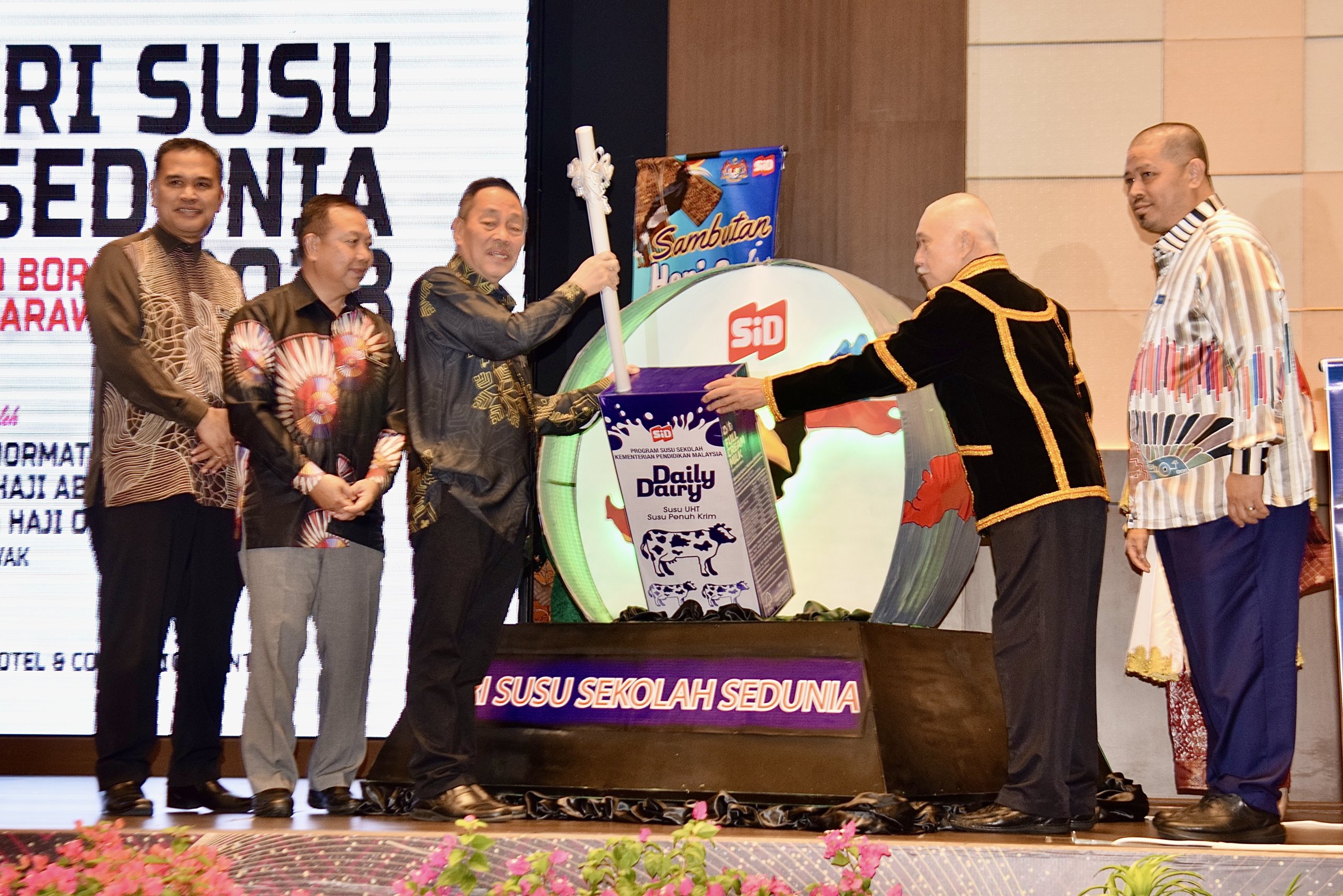 Premier: Over 83,000 Sarawak children selected for Education Ministry’s School Milk Programme