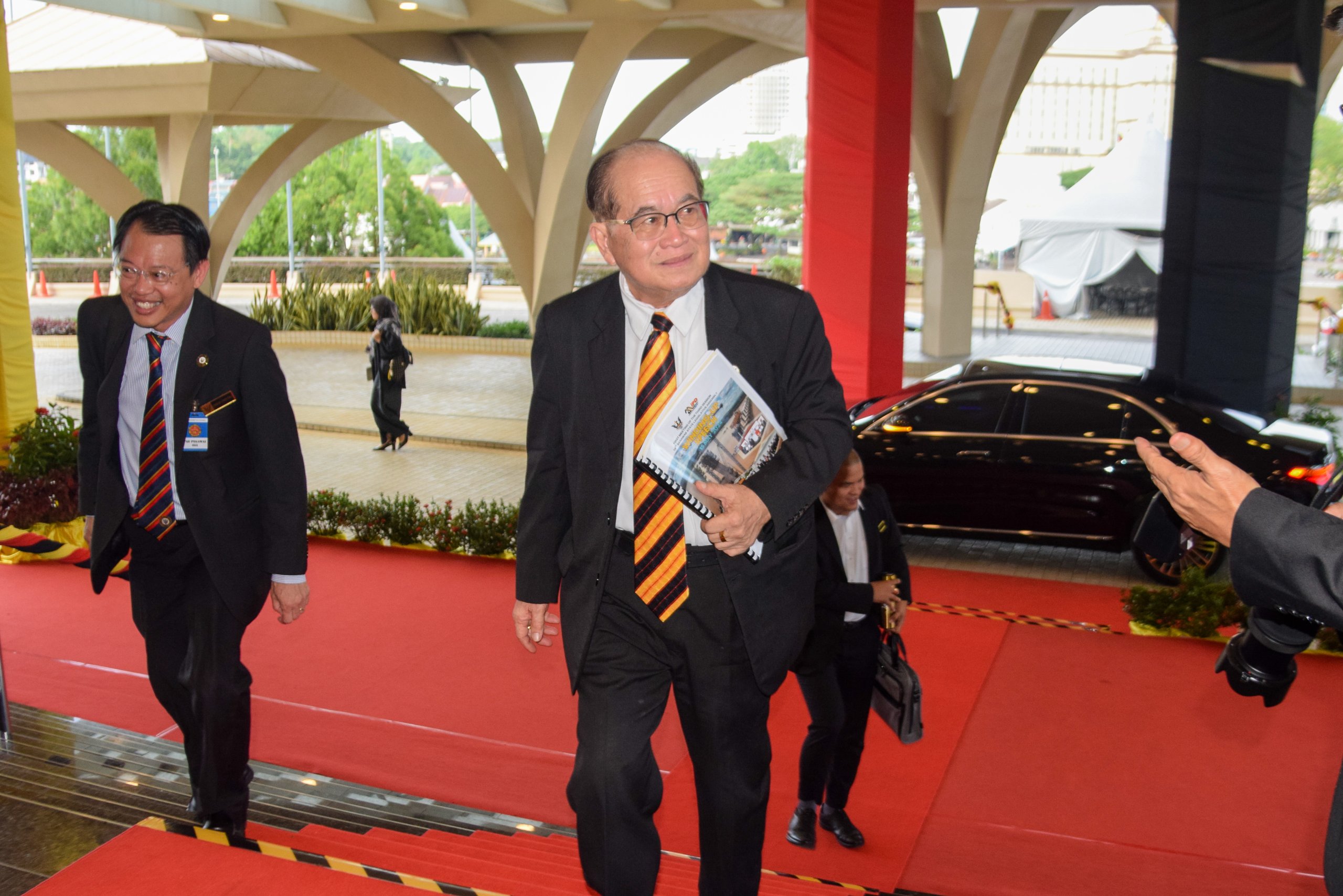 Uggah: 38 pct of Sarawak’s projected revenue of RM12.749 bln for 2024 collected