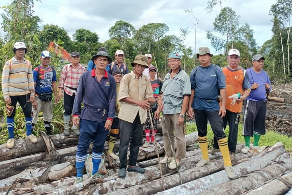 Simunjan villagers wonder why perimeter-surveyed land given to company for logging