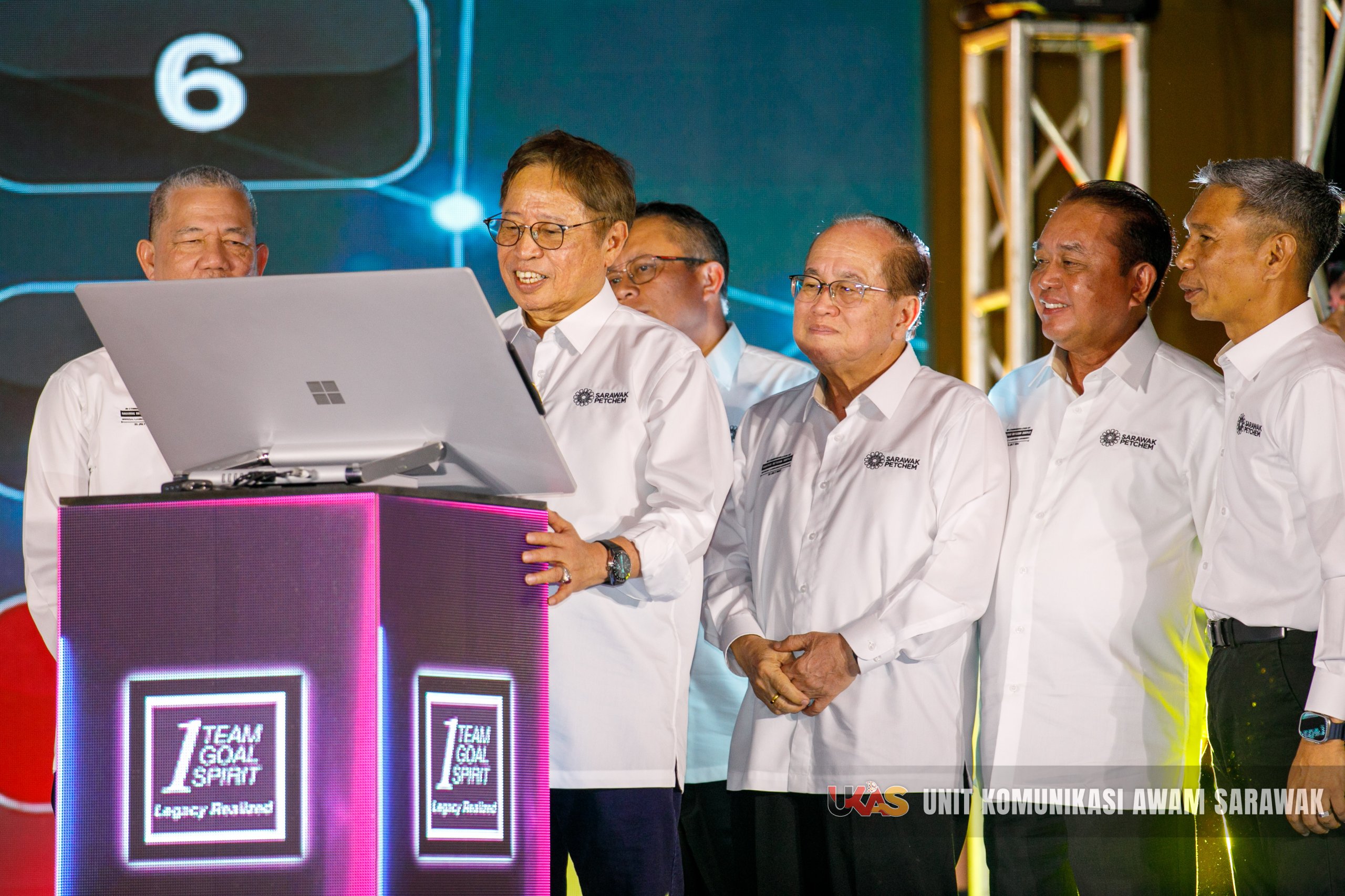 Premier: Sarawak enters into global methanol market with state-of-the-art complex