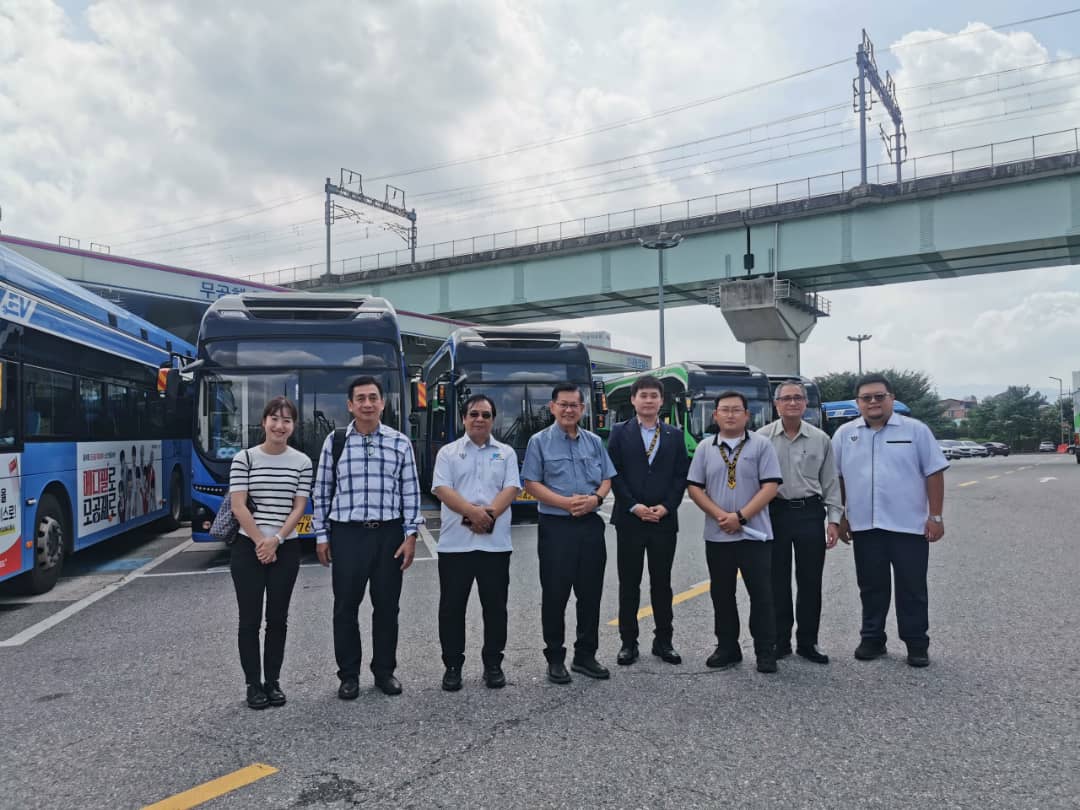 Lee leads visit to South Korea to enhance state’s transportation system  