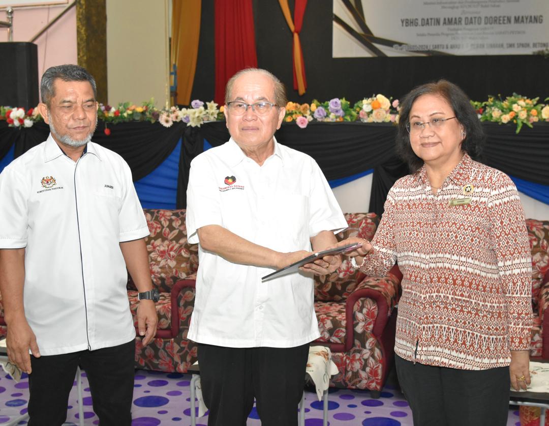 Uggah urges Sarawak rural students to pursue STEM education