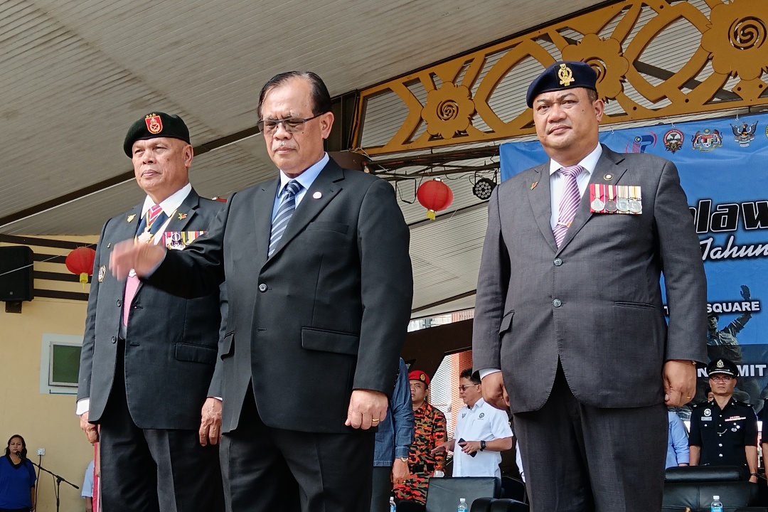 Rep pays emotional ‘Warriors Day’ tribute to ex-servicemen in Kapit